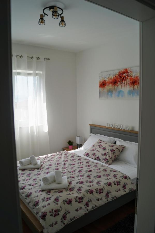 Apartment Ivona With Beautiful Seaview Макарська Екстер'єр фото