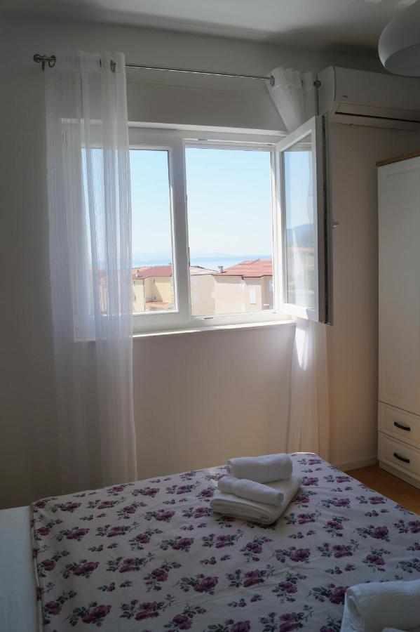 Apartment Ivona With Beautiful Seaview Макарська Екстер'єр фото
